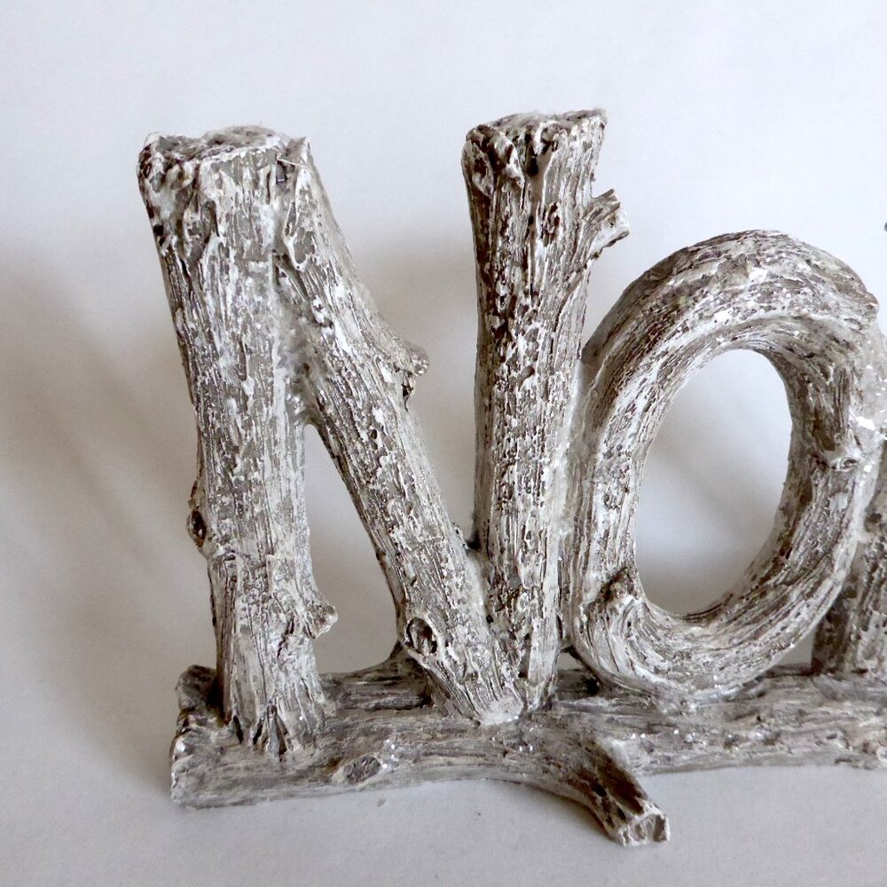 NEW 11.5” RUSTIC CHRISTMAS HOLIDAY NOEL TREE BRANCH RESIN SIGN CABIN FARMHOUSE - Picture 2 of 10